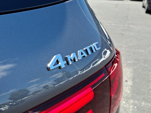 Used 2026 Mercedes-Benz GLB 250 4MATIC image 33