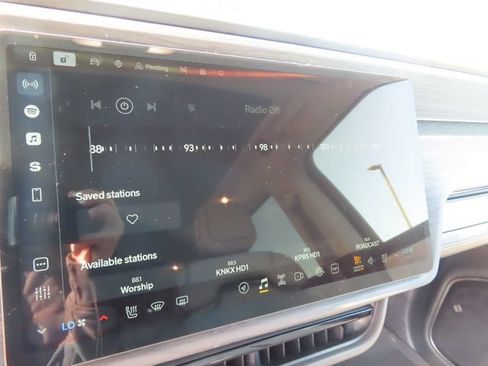 Used 2023 Rivian R1S Adventure AWD/4WD image 22