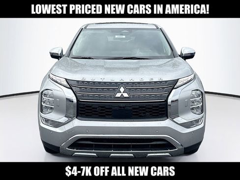 New 2025 Mitsubishi Outlander SE AWD/4WD image 2