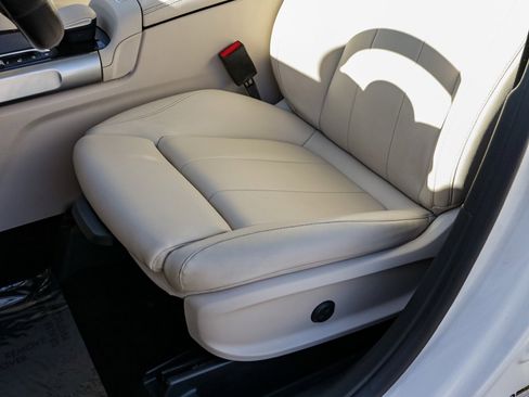 Used 2021 Mercedes-Benz GLB 250 image 18