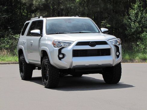 Used 2023 Toyota 4Runner SR5 image 8