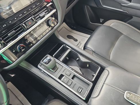 Used 2023 Nissan Pathfinder SL w/ SL Premium Package image 30