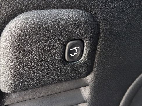 Used 2021 Jeep Grand Cherokee Limited RWD image 34