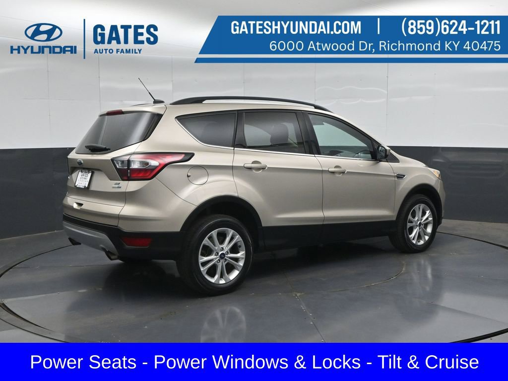 Used 2018 Ford Escape SE AWD/4WD image 2