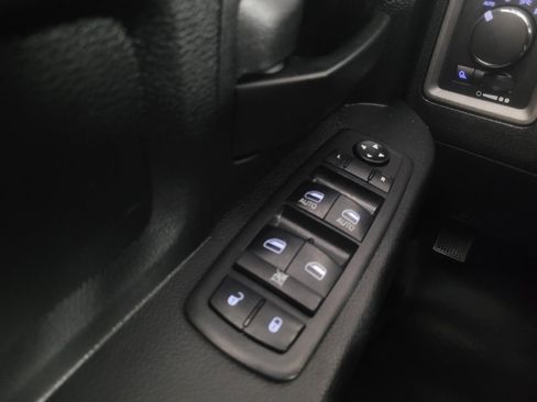 Used 2018 RAM 1500 Tradesman RWD image 27