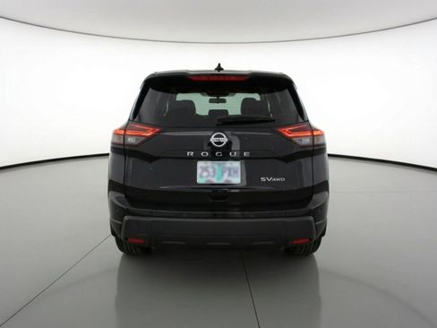 Used 2024 Nissan Rogue SV AWD/4WD image 7
