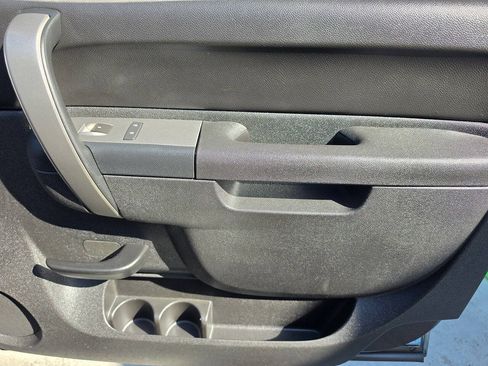 Used 2011 Chevrolet Silverado 1500 LT w/ Texas Edition RWD image 29