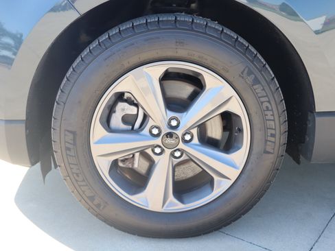 Used 2024 Ford Edge SEL w/ Sport Appearance Package AWD/4WD image 30