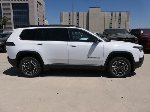 New 2026 Jeep Cherokee Limited AWD/4WD image 2