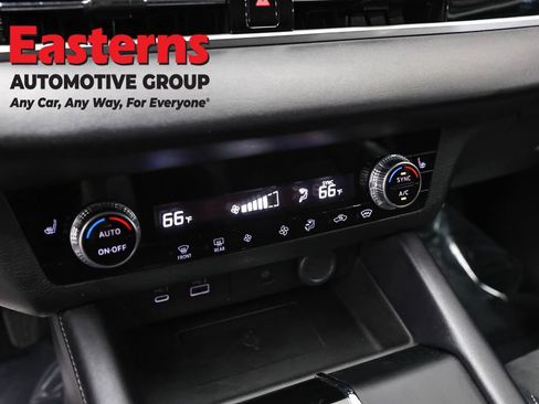 Used 2024 Mitsubishi Outlander SE AWD/4WD image 19