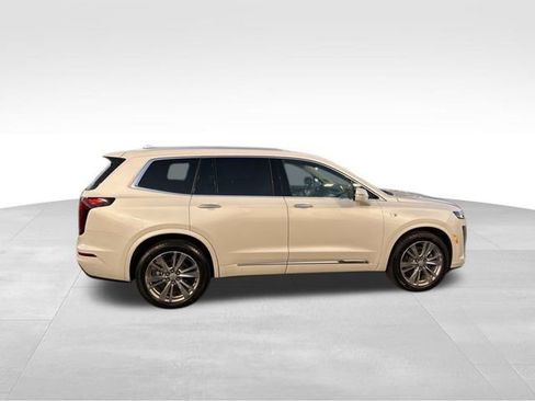 Certified 2024 Cadillac XT6 Premium Luxury image 4