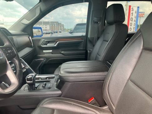 Used 2024 GMC Sierra 1500 Denali w/ Technology Package AWD/4WD image 10