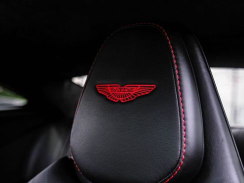 Used 2020 Aston Martin DB11 Coupe RWD image 40