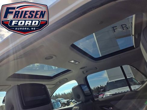 Used 2019 Chevrolet Traverse Premier AWD/4WD image 25