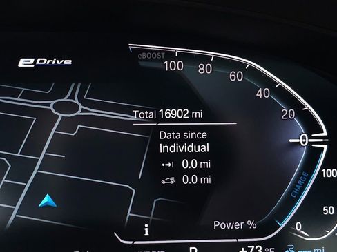 Used 2023 BMW 530e xDrive w/ Premium Package image 24