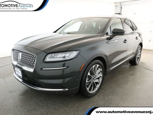 Used 2022 Lincoln Nautilus Reserve image 1