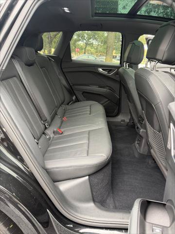 Used 2023 Audi Q4 e-tron Premium Plus RWD image 17