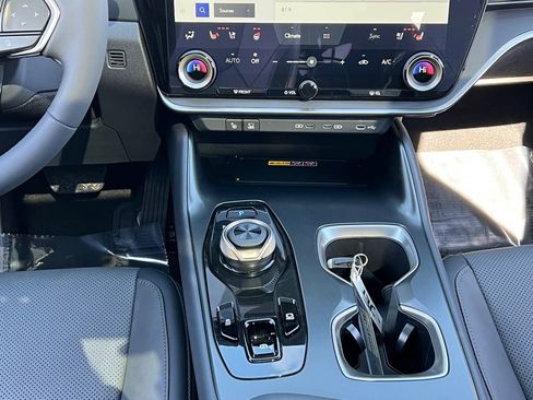 Used 2025 Lexus RZ 450e w/ Technology Package image 13
