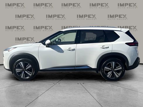 Used 2023 Nissan Rogue SL image 2