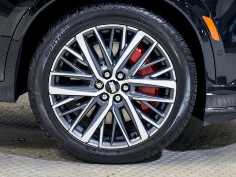 Used 2024 Cadillac XT6 Sport w/ Technology Package AWD/4WD image 12