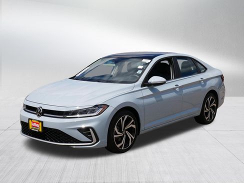Certified 2026 Volkswagen Jetta SEL FWD image 3