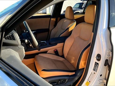 Used 2023 Lexus RZ 450e Premium image 7