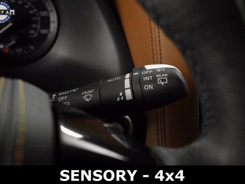 Used 2024 INFINITI QX80 Sensory image 33