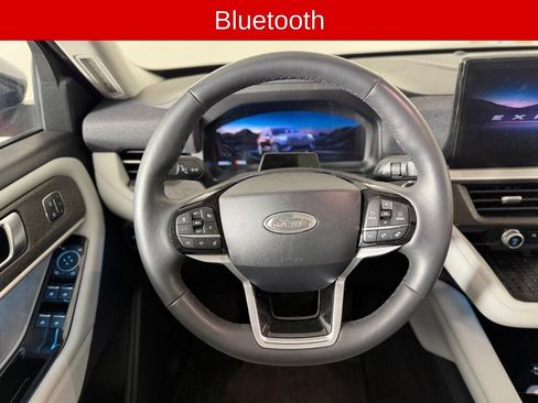 Used 2025 Ford Explorer Platinum w/ Ultimate Package AWD/4WD image 9