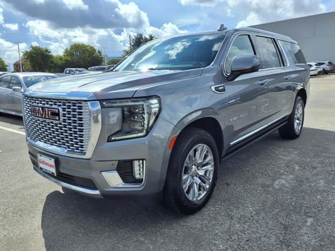 Used 2022 GMC Yukon XL Denali AWD/4WD image 23