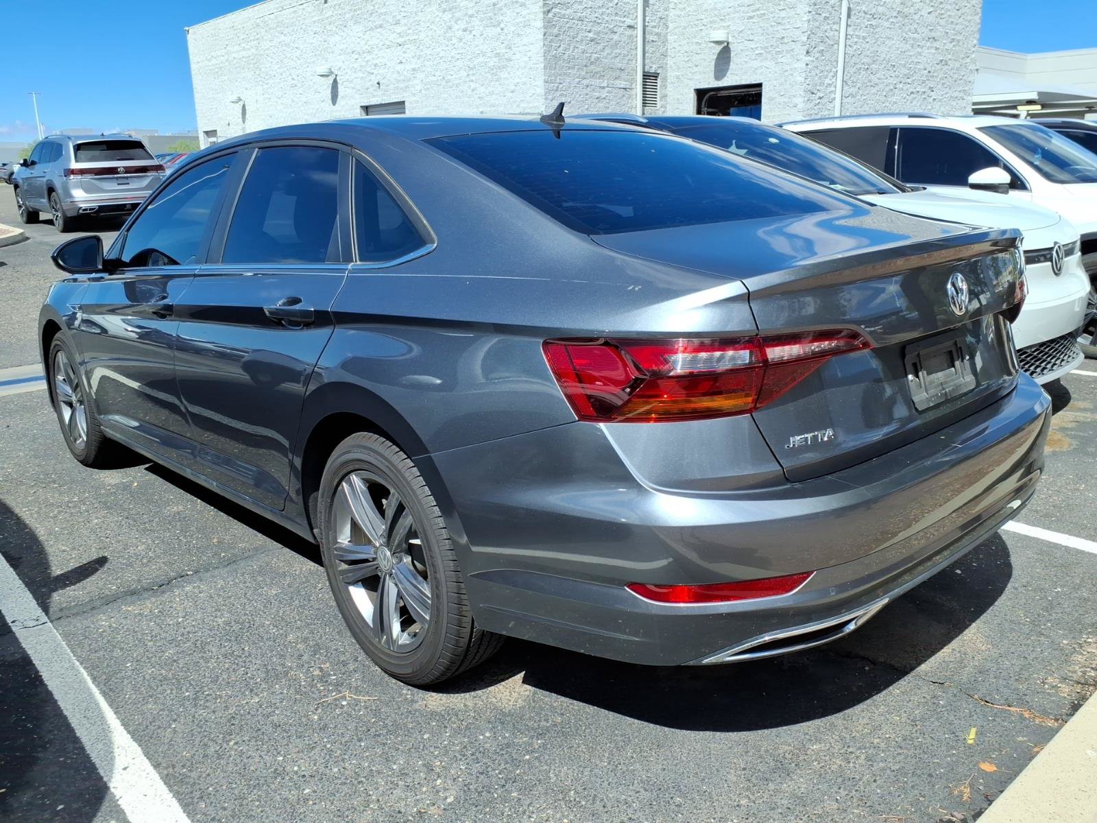 Used 2019 Volkswagen Jetta R-Line FWD image 2