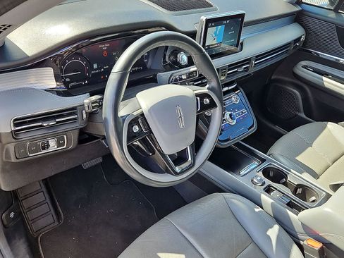 Used 2022 Lincoln Corsair AWD w/ Premium Package image 16