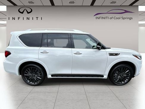 Used 2024 INFINITI QX80 Sensory AWD/4WD image 8