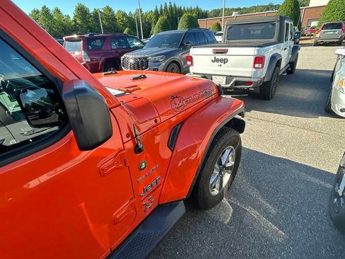 Used 2018 Jeep Wrangler Unlimited Sahara AWD/4WD image 18