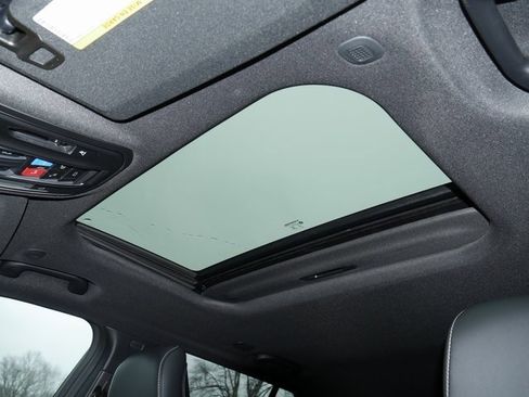 New 2025 Jeep Grand Cherokee Altitude image 3