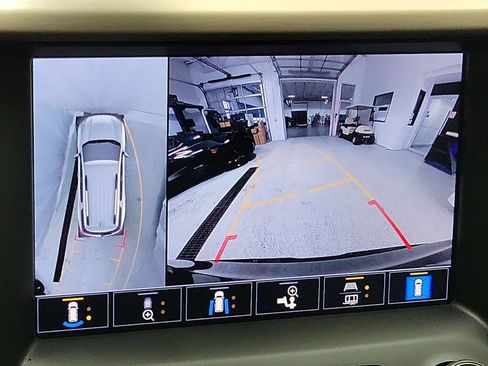 Certified 2022 GMC Acadia Denali w/ Denali Ultimate Package image 16