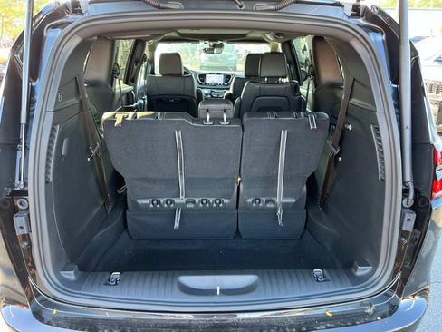 New 2026 Chrysler Pacifica Select image 18