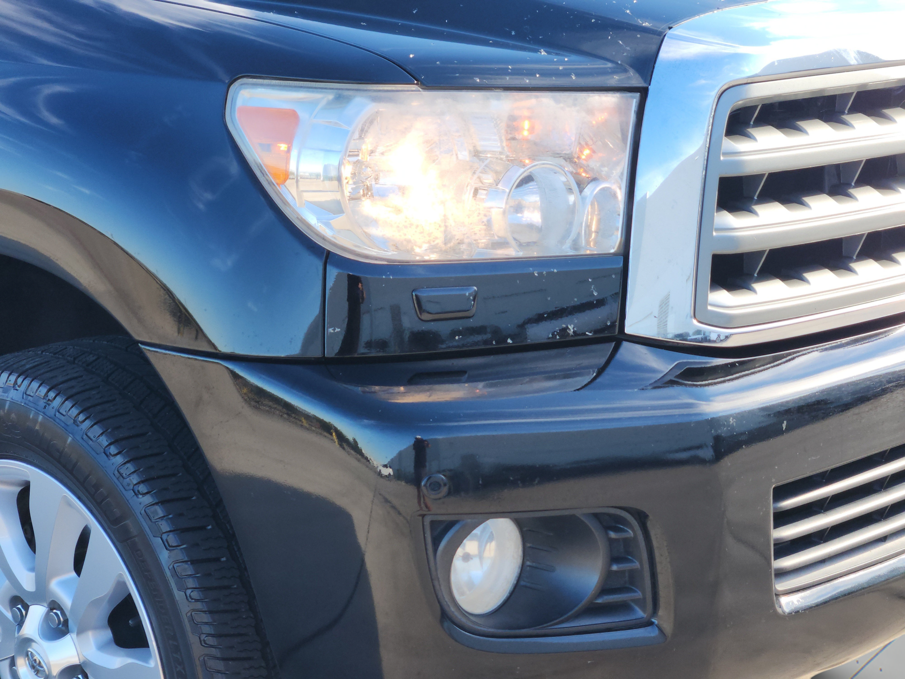 Used 2014 Toyota Sequoia Platinum RWD image 31