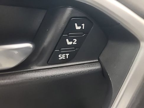 Used 2021 Toyota RAV4 XLE Premium AWD/4WD image 24