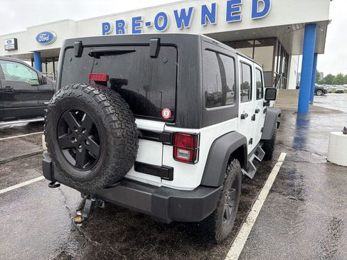 Used 2017 Jeep Wrangler Unlimited Sport AWD/4WD image 5