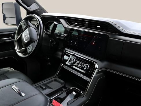 Used 2024 GMC Sierra 2500 AT4X w/ AT4X AEV Edition image 20