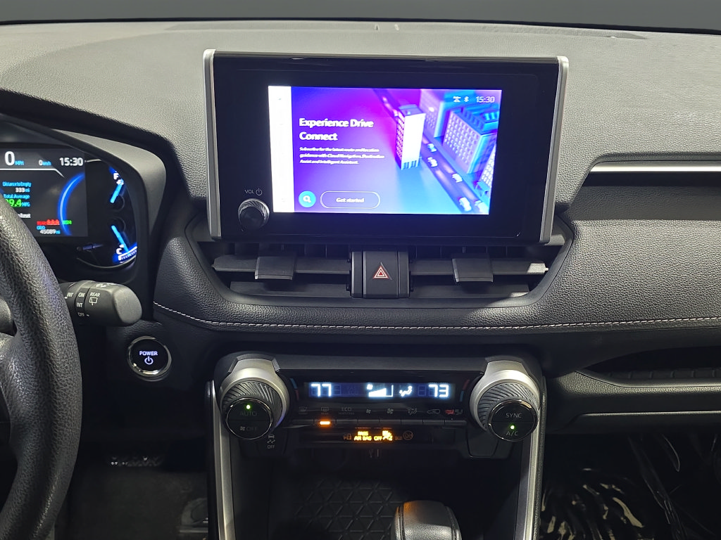 Used 2025 Toyota RAV4 XLE AWD/4WD image 12
