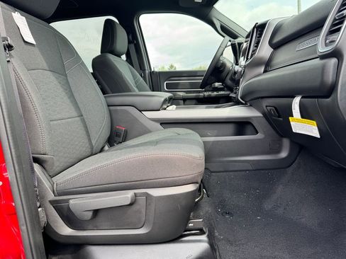 New 2026 RAM 2500 Big Horn AWD/4WD image 12