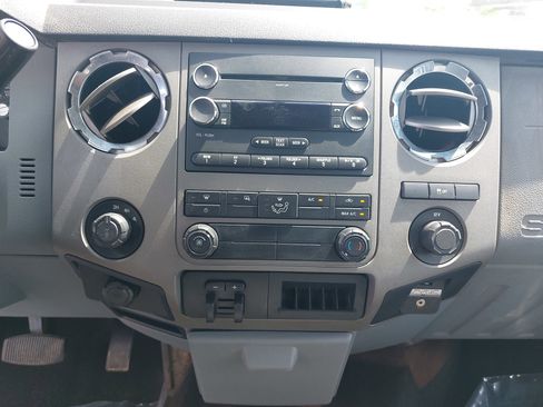 Used 2012 Ford F250 XLT w/ XLT Interior Pkg AWD/4WD image 25