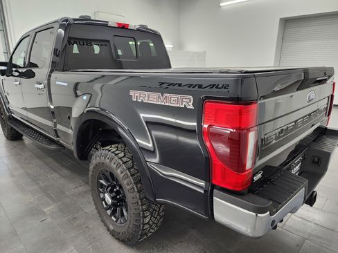 Used 2022 Ford F250 Lariat w/ Tremor Off-Road Package image 6