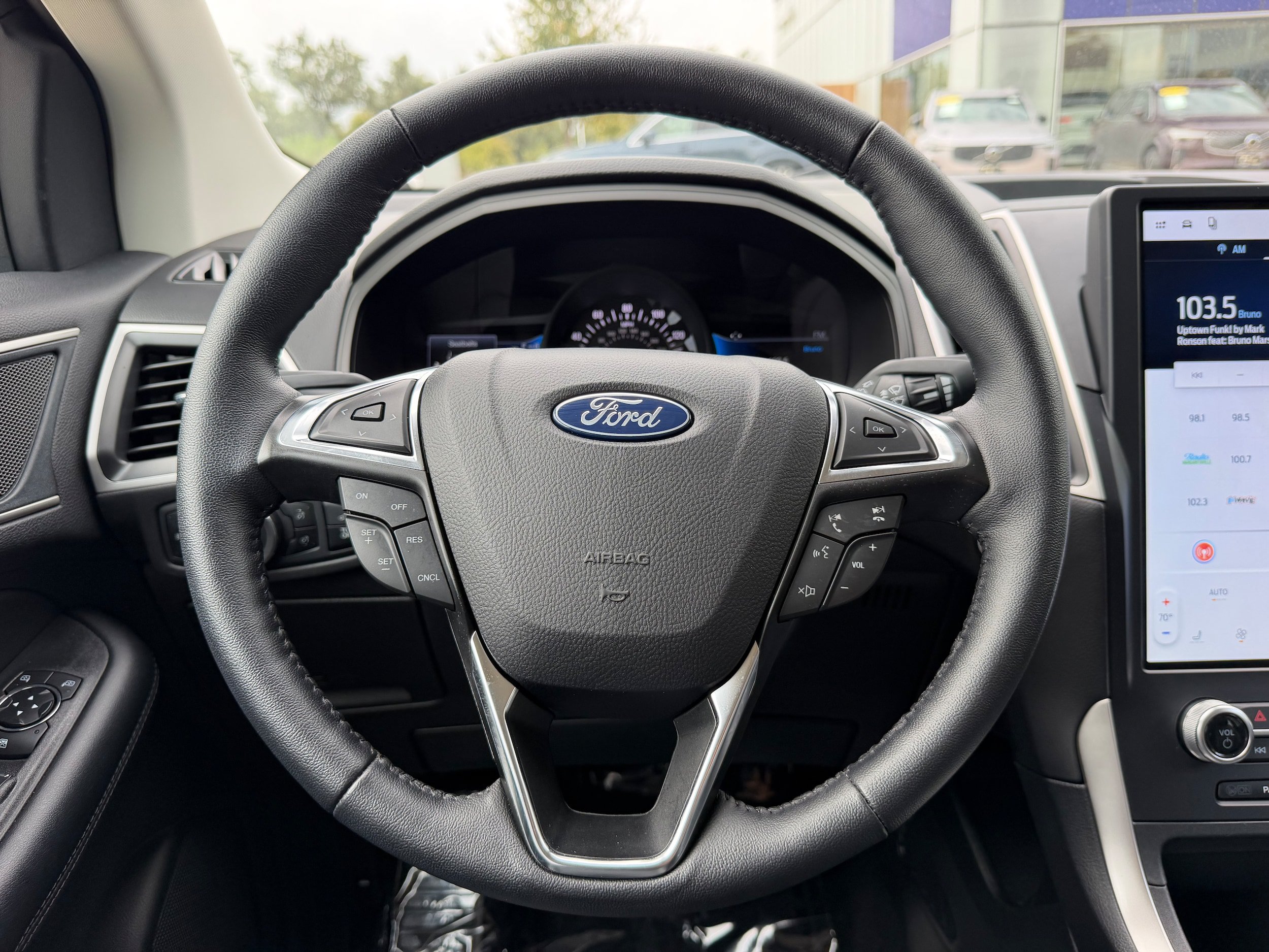 Used 2024 Ford Edge SEL w/ Convenience Package AWD/4WD image 17