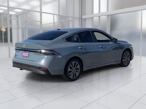 New 2026 Nissan Sentra SL w/ Floor Mat Package FWD image 6