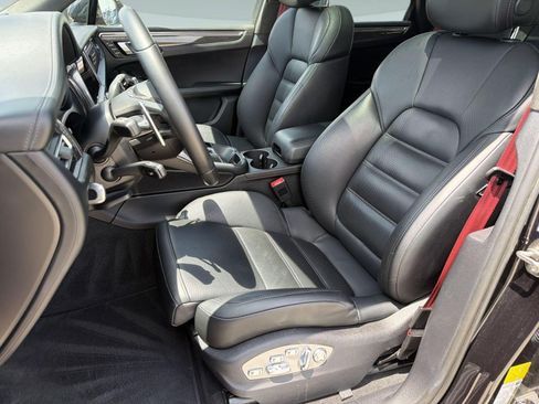 Certified 2024 Porsche Macan GTS AWD/4WD image 5