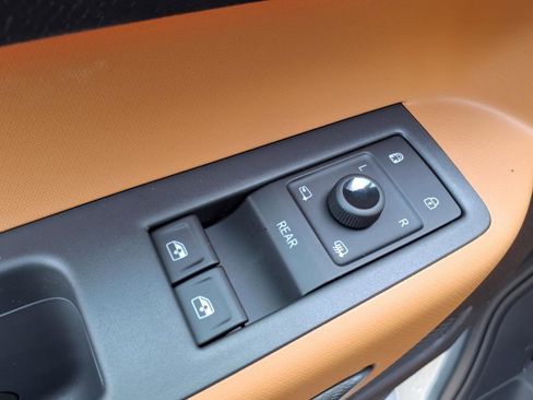 New 2025 Volkswagen ID. Buzz Pro S image 13