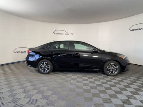 Certified 2024 Kia Forte LXS w/ LXS Technology Package FWD image 9