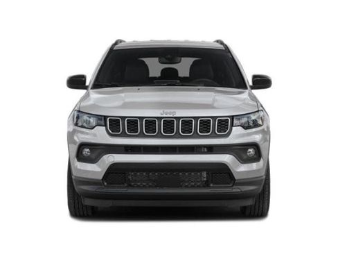 Used 2025 Jeep Compass Latitude AWD/4WD image 7